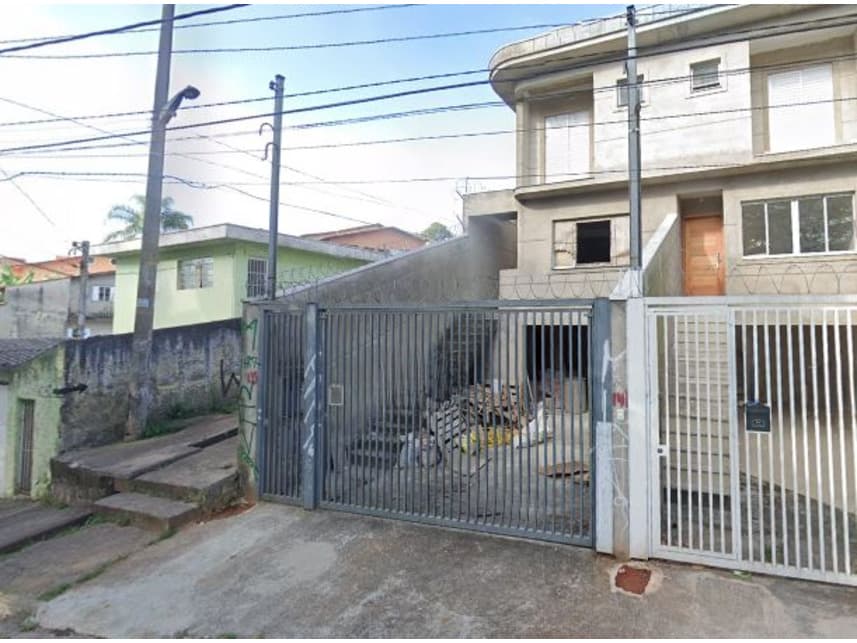 Casa em leilão em São Paulo - SP — Sobrado à venda em leilão