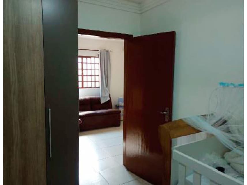 Foto 12 de 15: Casa em leilão em Goiânia - GO — Casa à venda em leilão