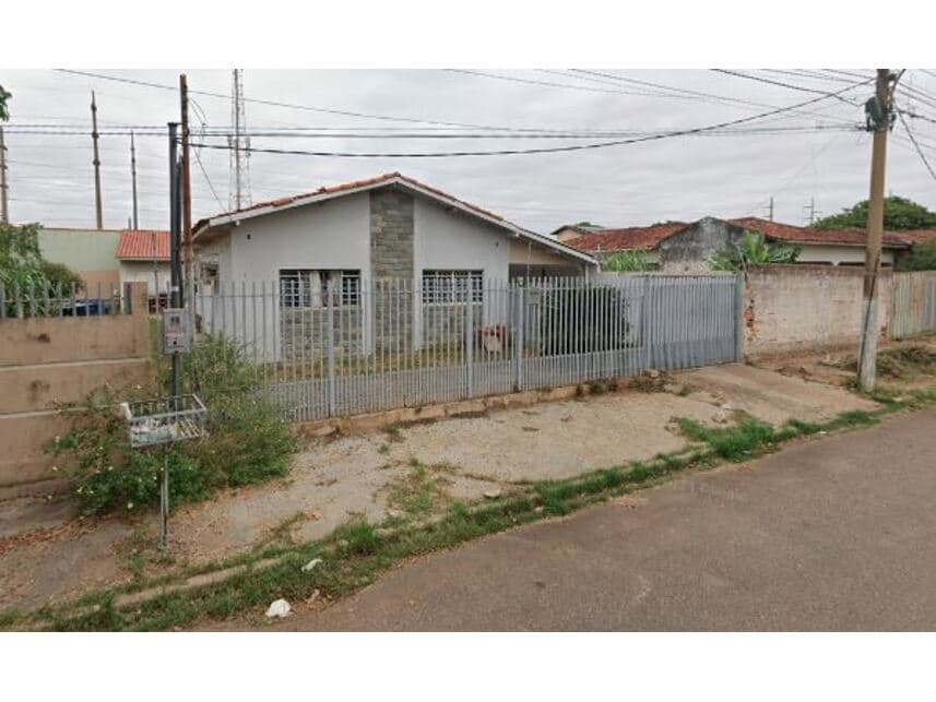 Foto 1 de 16: Casa em leilão em Várzea Grande - MT — Casa à venda em leilão