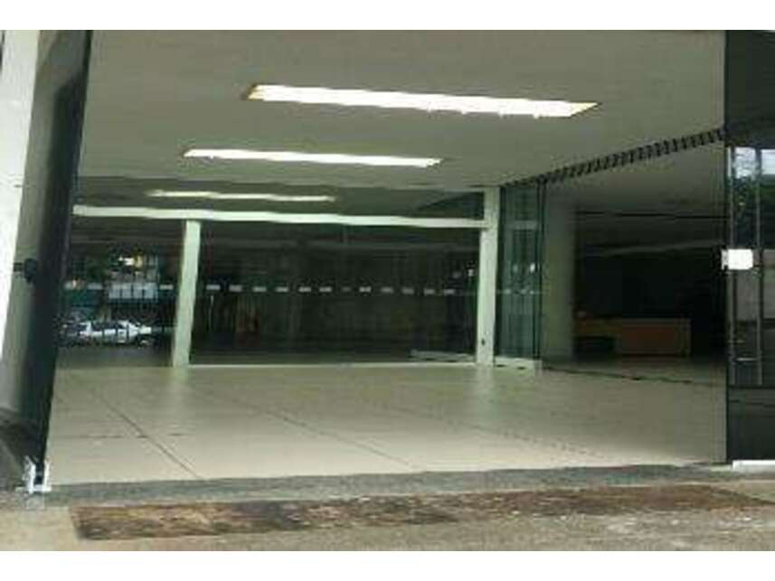 Foto 6 de 18: Comercial em leilão em Foz Do Iguaçu - PR — Prédio Comercial à venda em leilão