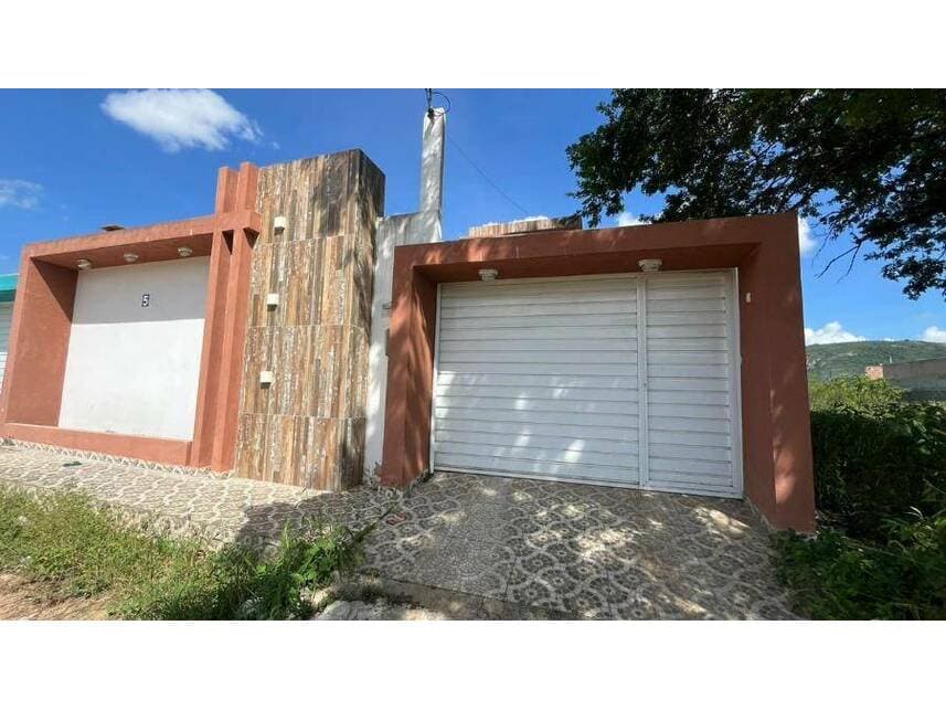 Foto 2 de 5: Casa em leilão em Gravatá - PE — Casa à venda em leilão