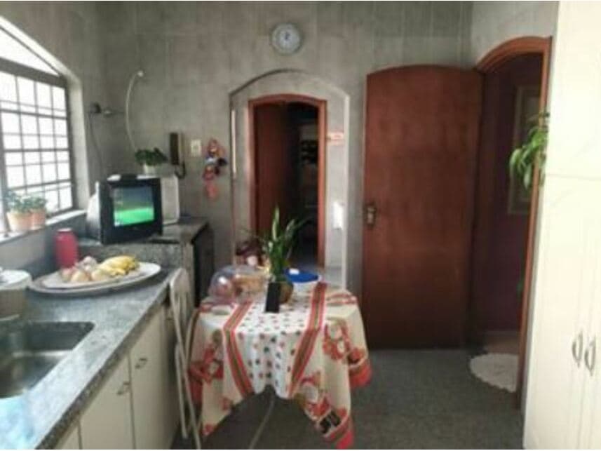 Foto 13 de 23: Casa em leilão em Botucatu - SP — Casa à venda em leilão