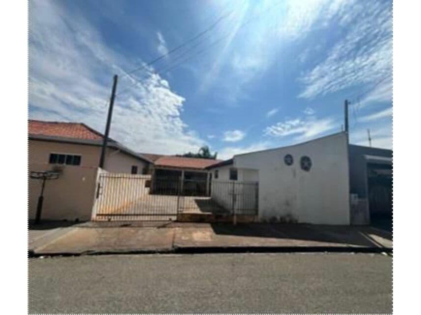 Casa em leilão em Jaguapitã - PR — Casa à venda em leilão