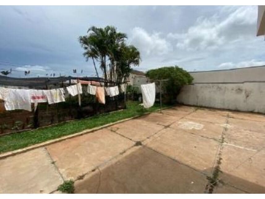 Foto 5 de 17: Casa em leilão em Itápolis - SP — Casa à venda em leilão