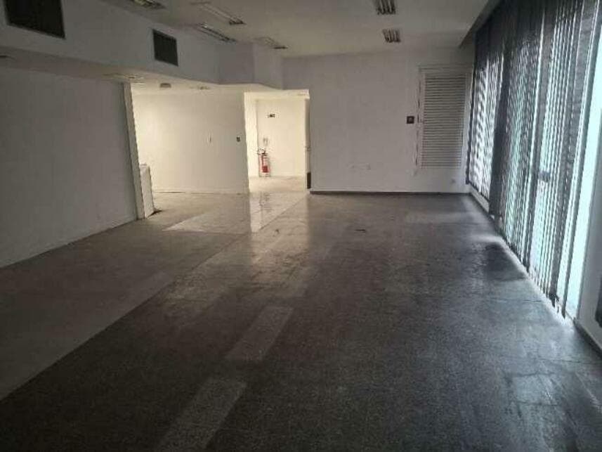 Foto 10 de 23: Comercial em leilão em Rio De Janeiro - RJ — Loja à venda em leilão