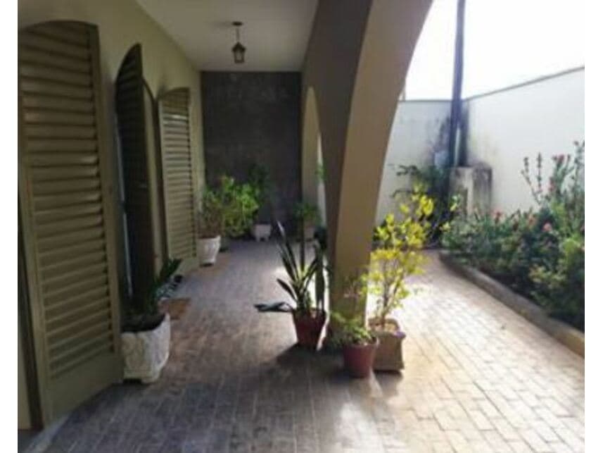 Foto 2 de 23: Casa em leilão em Botucatu - SP — Casa à venda em leilão