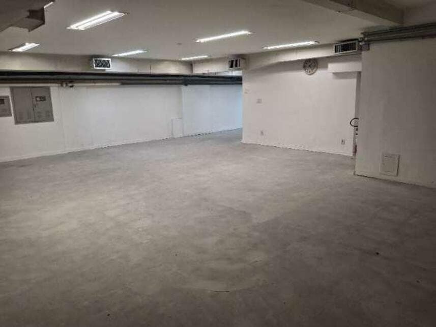 Foto 14 de 23: Comercial em leilão em Rio De Janeiro - RJ — Loja à venda em leilão