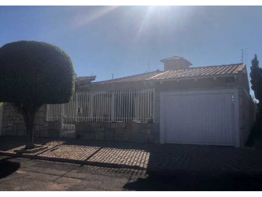Casa em leilão em Campo Grande - MS — Casa à venda em leilão