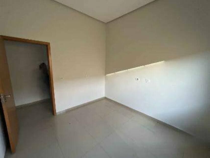 Foto 11 de 18: Casa em leilão em Porangatu - GO — Casa à venda em leilão