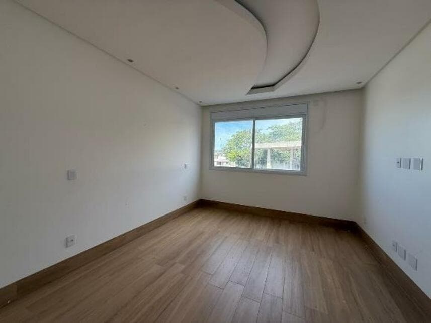Foto 11 de 17: Casa em leilão em Goiânia - GO — Casa à venda em leilão