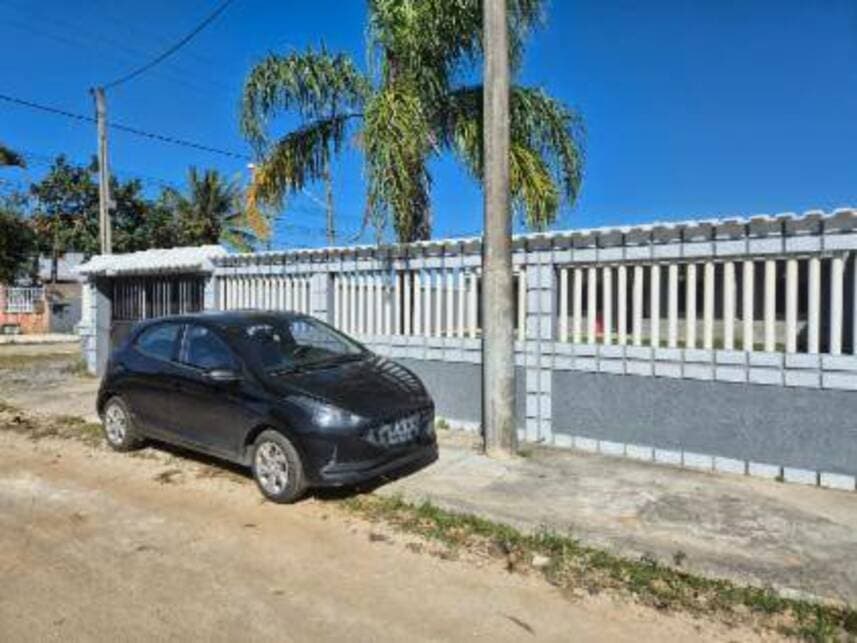 Foto 2 de 5: Casa em leilão em Araruama - RJ — Casa à venda em leilão