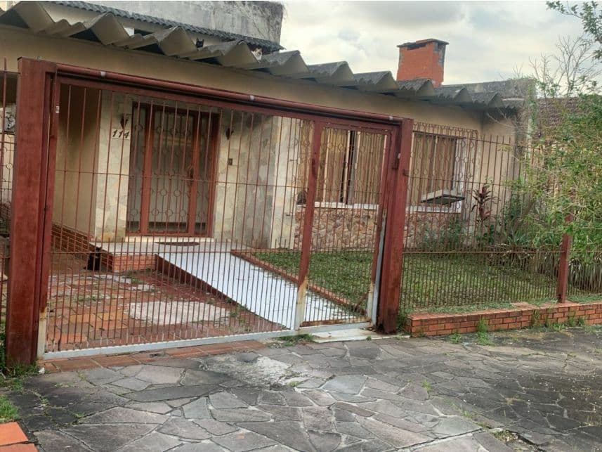 Foto 3 de 4: Casa em leilão em Porto Alegre - RS — Casa à venda em leilão