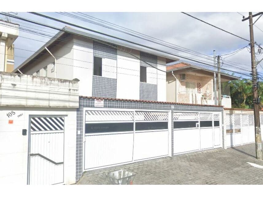Casa em leilão em São Vicente - SP — Casa à venda em leilão