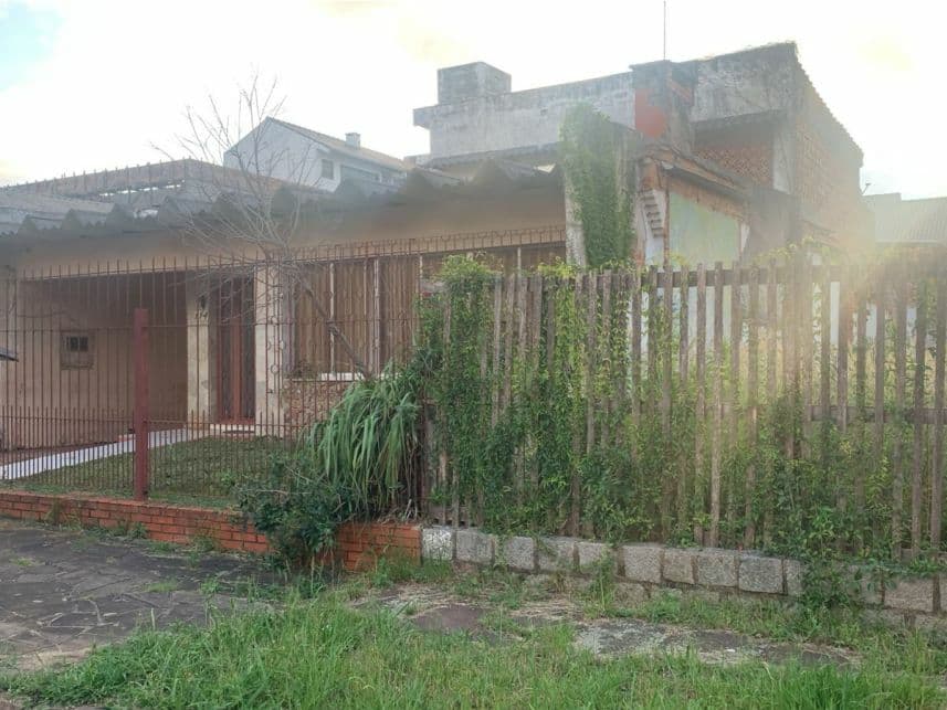 Foto 2 de 4: Casa em leilão em Porto Alegre - RS — Casa à venda em leilão