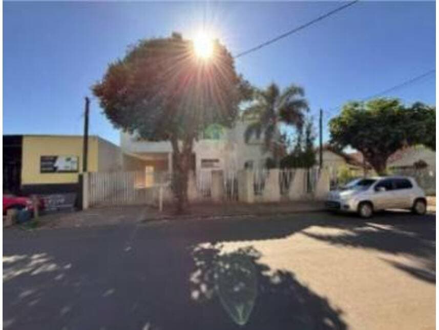 Casa em leilão em Floraí - PR — Casa à venda em leilão