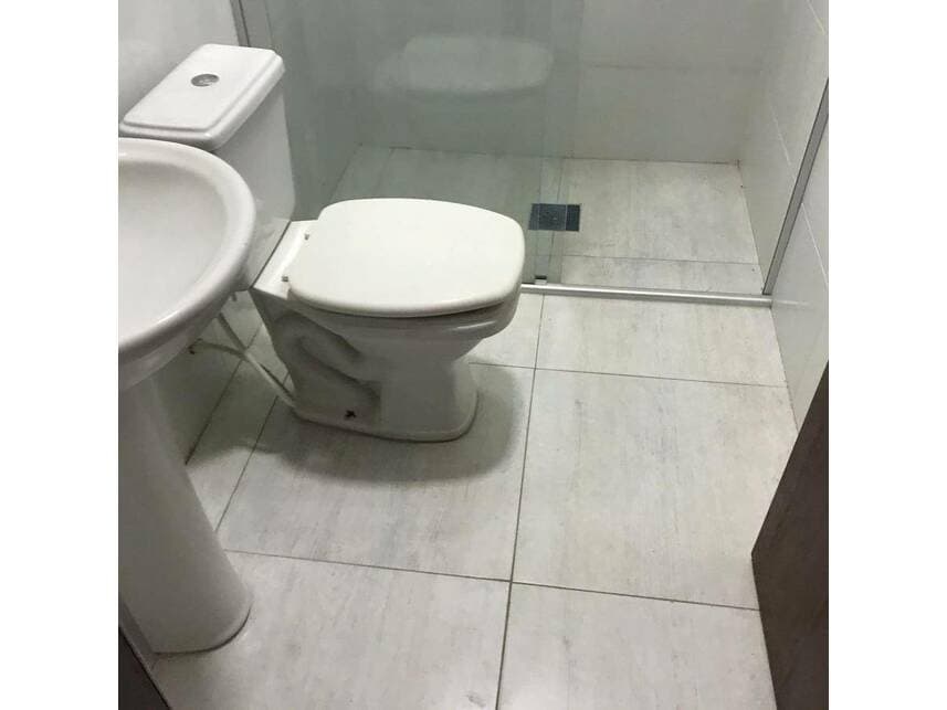Foto 8 de 11: Casa em leilão em Canoas - RS — Casa à venda em leilão