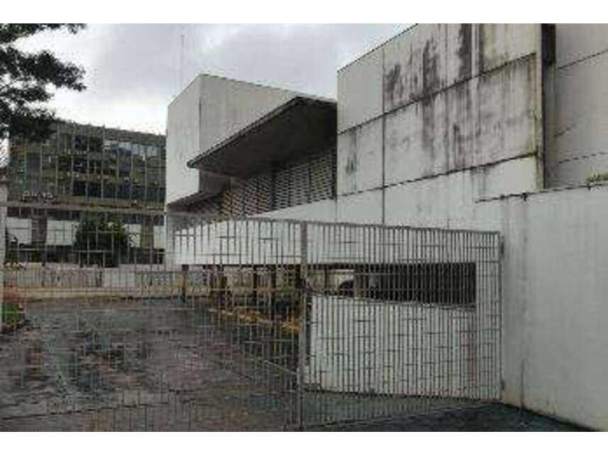 Foto 1 de 18: Comercial em leilão em Foz Do Iguaçu - PR — Prédio Comercial à venda em leilão