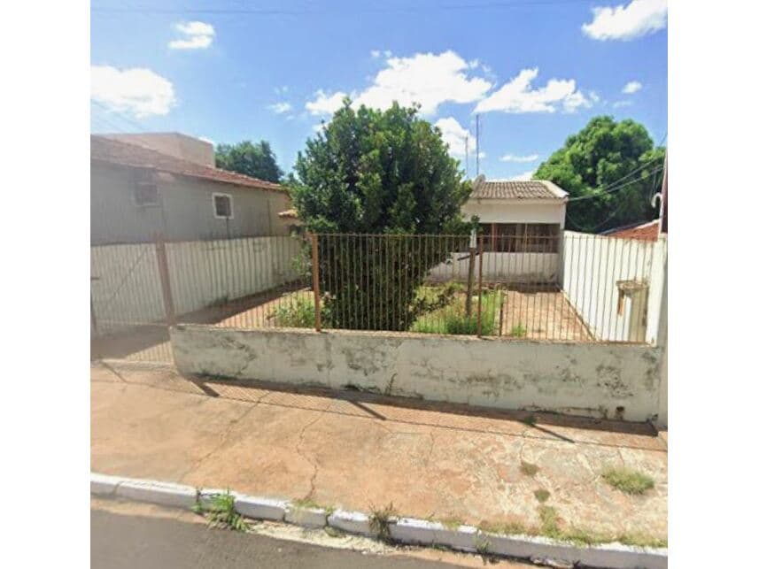 Casa em leilão em Ibitinga - SP — Casas à venda em leilão