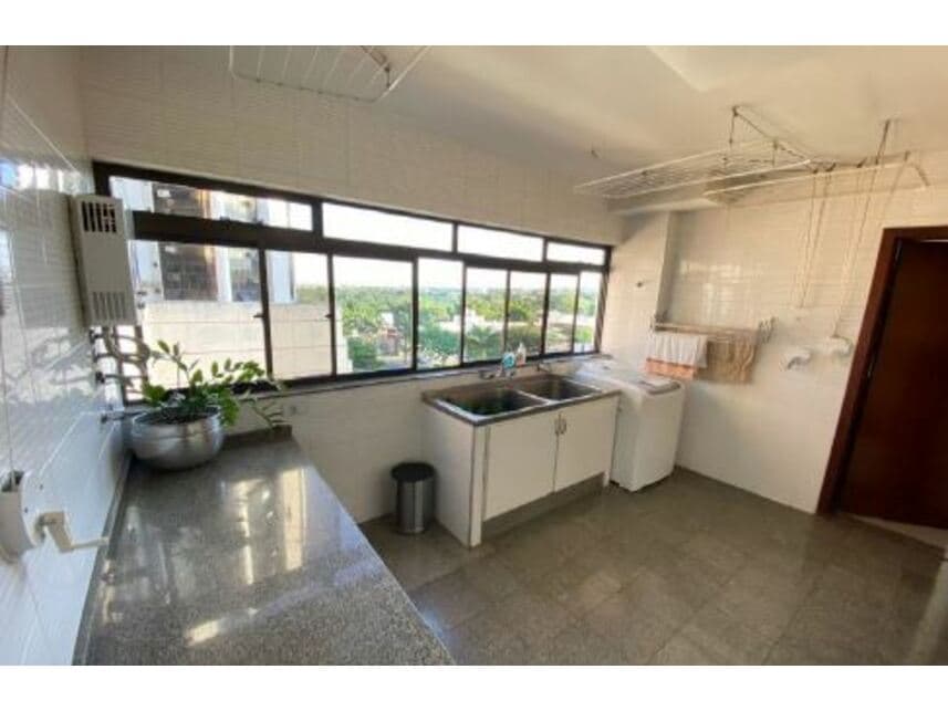 Foto 10 de 15: Apartamento em leilão em Maringá - PR — Apartamento à venda em leilão