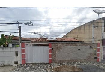 Casa em leilão em Feira De Santana - BA, bairro Conceição — Leilão extrajudicial de Casa em Feira de Santana/BA - Conceição
