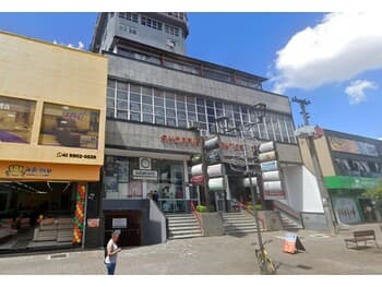 Comercial em leilão em São José Dos Pinhais - PR, bairro Centro — Leilão judicial de Sala Comercial em São José dos Pinhais/PR - Centro