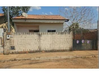 Casa em leilão em Padre Bernardo - GO, bairro Vila Divinéia — Leilão extrajudicial de Casa em Padre Bernardo/GO - Vila Divinéia