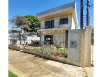 Casa em leilão em Maringá - PR — Leilão extrajudicial de Casa em Maringá/PR - Zona 04