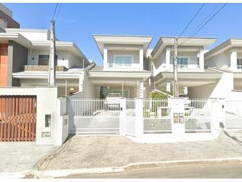 Casa em leilão em Joinville - SC, bairro Floresta — Leilão extrajudicial de Casa em Joinville/SC - Floresta