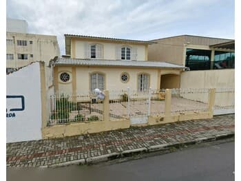 Casa em leilão em Laguna - SC, bairro Mar Grosso — Leilão extrajudicial de Casa em Laguna/SC - Mar Grosso