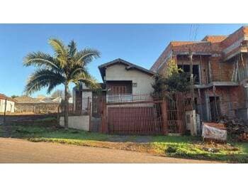Casa em leilão em Carazinho - RS, bairro Operária — Leilão extrajudicial de Casa em Carazinho/RS - Operária