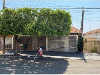 Casa em leilão em Fernandópolis - SP, bairro Centro — Leilão extrajudicial de Casa em Fernandópolis/SP - Centro