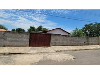 Casa em leilão em Urucuia - MG, bairro Centro — Leilão extrajudicial de Casa em Urucuia/MG - Centro