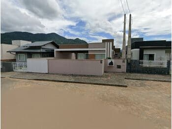 Casa em leilão em Indaial - SC, bairro Warnow — Leilão extrajudicial de Casa em Indaial/SC - Warnow