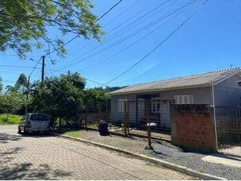Casa em leilão em Montenegro - RS, bairro Senai — Leilão extrajudicial de Casa em Montenegro/RS - Senai