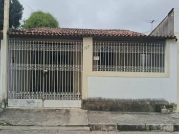 Casa em leilão em Feira De Santana - BA, bairro Campo Limpo — Leilão extrajudicial de Casa em Feira de Santana/BA - Campo Limpo