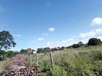 Terreno em leilão em Camaçari - BA, bairro Cascalheira — Leilão extrajudicial de Terreno em Camaçari/BA - Cascalheira
