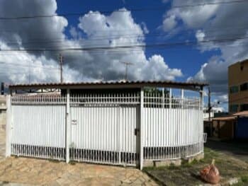 Casa em leilão em Brasília - DF, bairro Sobradinho — Leilão extrajudicial de Casa em Brasília/DF - Sobradinho