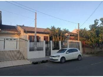 Casa em leilão em Cachoeirinha - RS, bairro Parque da Matriz — Leilão extrajudicial de Casa em Cachoeirinha/RS - Parque da Matriz