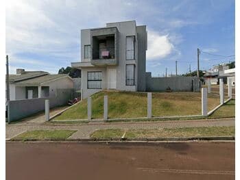 Casa em leilão em Pato Branco - PR, bairro Alvorada — Leilão extrajudicial de Sobrado em Pato Branco/PR - Alvorada