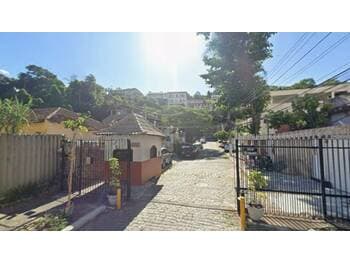 Casa em leilão em Rio De Janeiro - RJ, bairro Parque Sernambi — Leilão extrajudicial de Casa em Rio de Janeiro/RJ - Pechincha