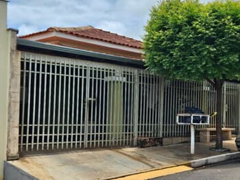 Casa em leilão em Piacatu - SP — Leilão extrajudicial de Casa em Piacatu/SP - Lado Par