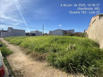 Terreno em leilão em Uberlândia - MG, bairro Morumbi — Leilão extrajudicial de Terreno em Uberlândia/MG - Morumbi