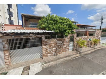 Casa em leilão em Manaus - AM, bairro Adrianópolis — Leilão extrajudicial de Casa em Manaus/AM - Adrianópolis