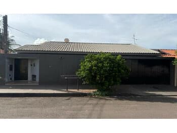 Casa em leilão em Ourinhos - SP, bairro Vila São José — Leilão extrajudicial de Casa em Ourinhos/SP - Vila São José