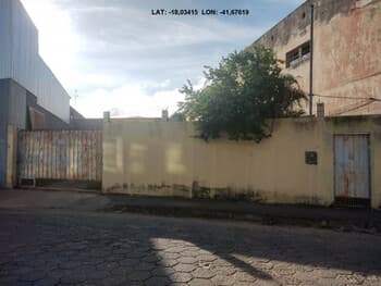 Terreno em leilão em Itambacuri - MG, bairro Centro — Leilão extrajudicial de Terreno em Itambacuri/MG - Centro