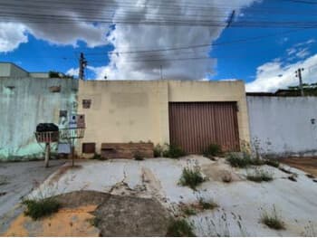 Casa em leilão em Aparecida De Goiânia - GO, bairro Parque Veiga Jardim — Leilão extrajudicial de Casa em Aparecida de Goiânia/GO - Parque Veiga Jardim