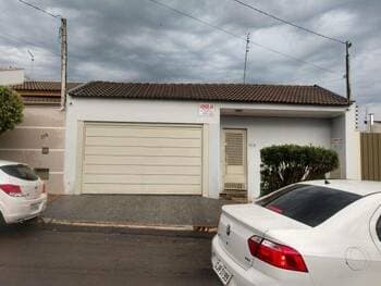 Casa em leilão em Bariri - SP, bairro Cidade Jardim — Leilão extrajudicial de Casa em Bariri/SP - Cidade Jardim