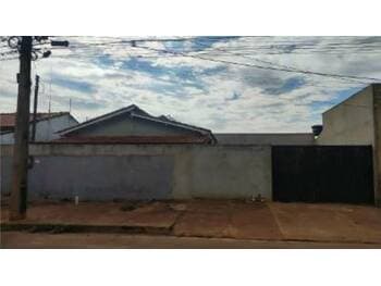 Casa em leilão em Pontes E Lacerda - MT, bairro Jardim Alvorada — Leilão extrajudicial de Casa em Pontes e Lacerda/MT - Jardim Alvorada