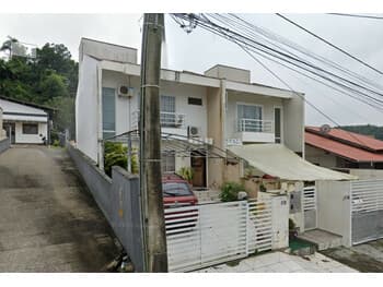 Casa em leilão em Blumenau - SC, bairro Fidélis — Leilão extrajudicial de Casa em Blumenau/SC - Fidélis