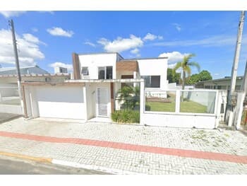 Casa em leilão em Araranguá - SC, bairro Centro — Leilão extrajudicial de Casa em Araranguá/SC - Centro